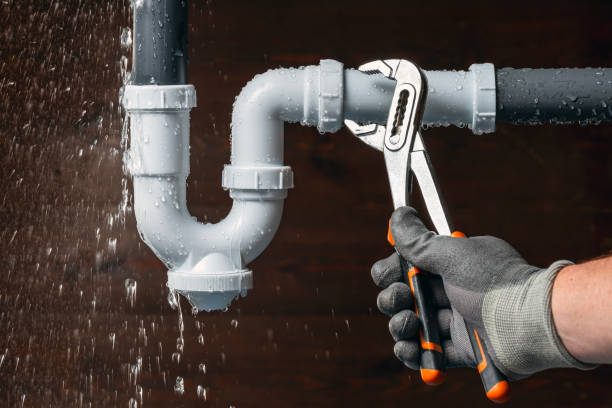 Professional Leak Detection technician working in Luxor, PA